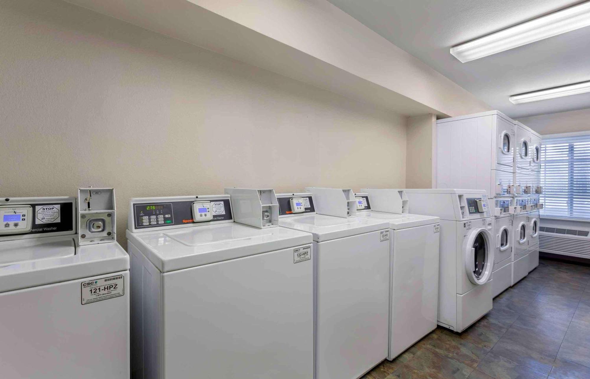 Extended Stay America Select Suites - Cleveland - Avon Eksteriør billede