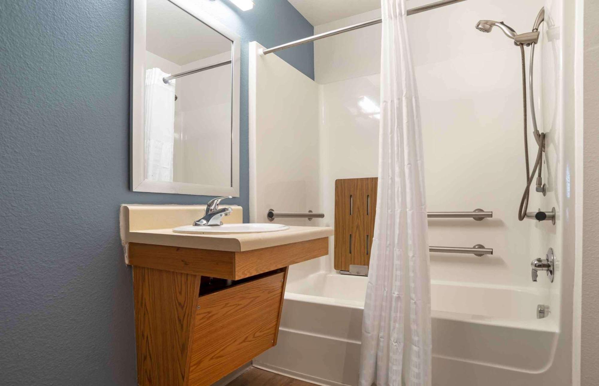 Extended Stay America Select Suites - Cleveland - Avon Eksteriør billede