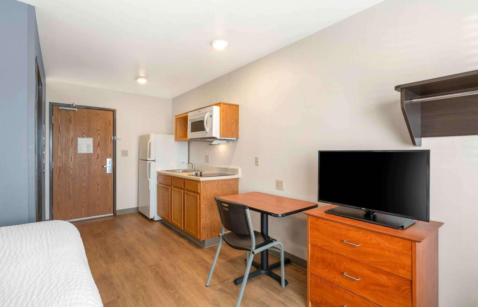 Extended Stay America Select Suites - Cleveland - Avon Eksteriør billede