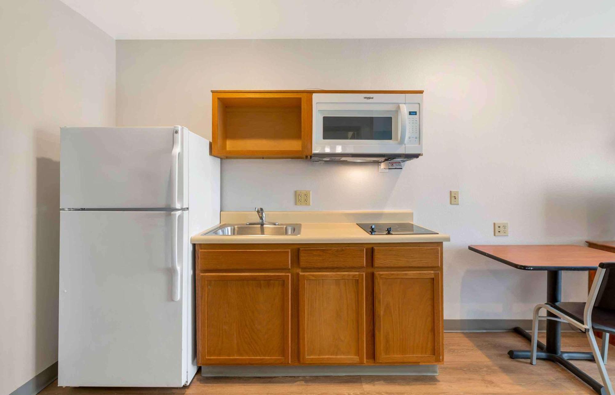 Extended Stay America Select Suites - Cleveland - Avon Eksteriør billede