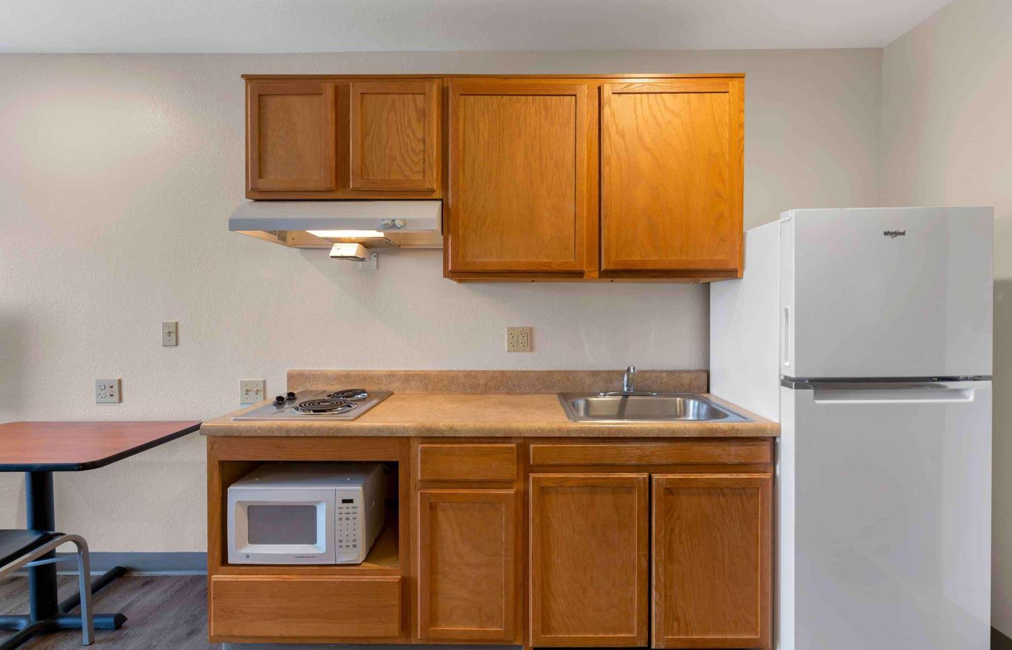 Extended Stay America Select Suites - Cleveland - Avon Eksteriør billede